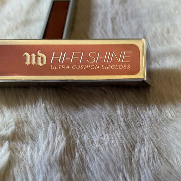 Urban Decay Hi-Fi Shine Ultra Cushion Lip Gloss - Picture 2 of 3